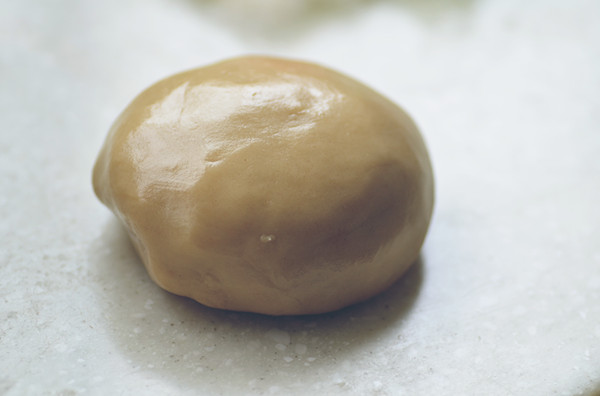 Cách làm bánh trung thu nhân trứng muối đậu xanh